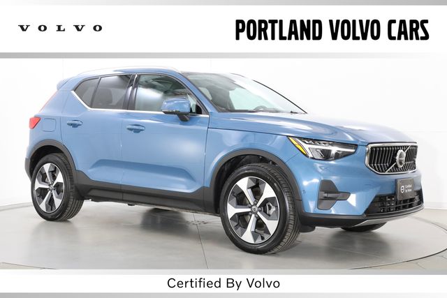 2025 Volvo XC40