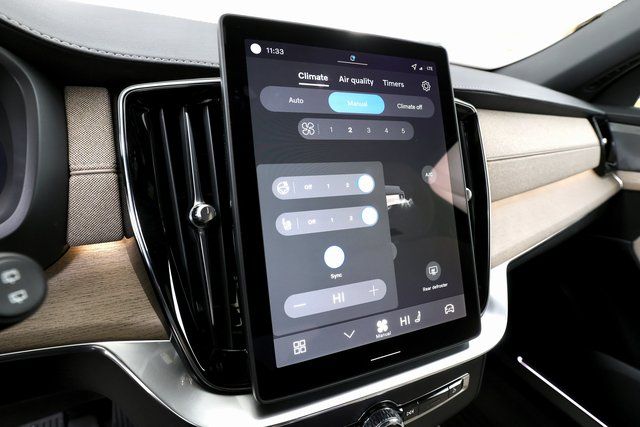 2026 Volvo XC90 Plus - Photo 24