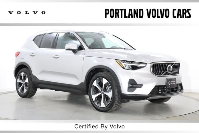 2025 Volvo XC40