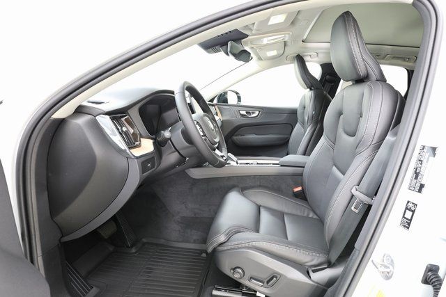 2026 Volvo XC60 Ultra - Photo 14