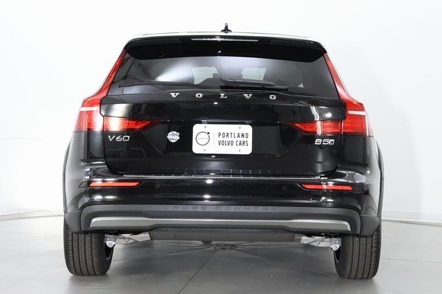 2026 Volvo V60 Cross Country Ultra - Photo 7