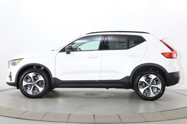 2026 Volvo XC40 Plus - Photo 5
