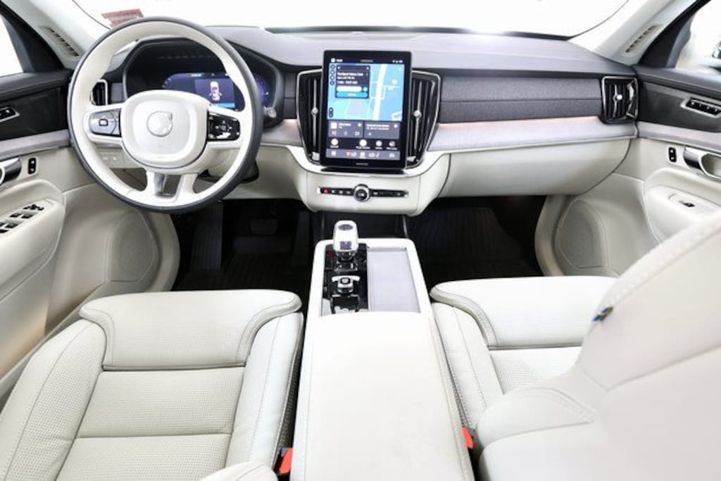 New 2026 Volvo XC90 plug-in hybrid T8 Ultra Dark Theme 6-Seater SUV
