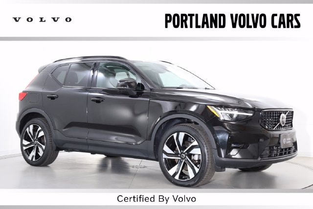 2025 Volvo XC40