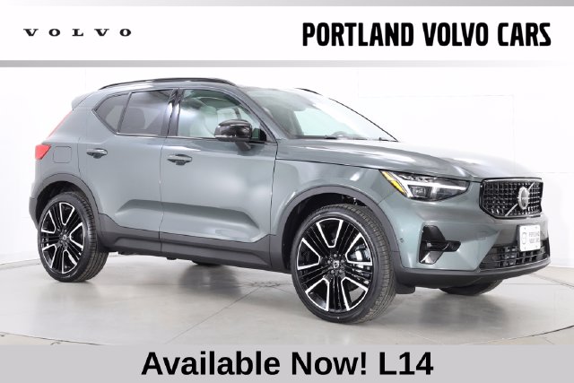 New 2026 Volvo XC40 B5 Plus SUV