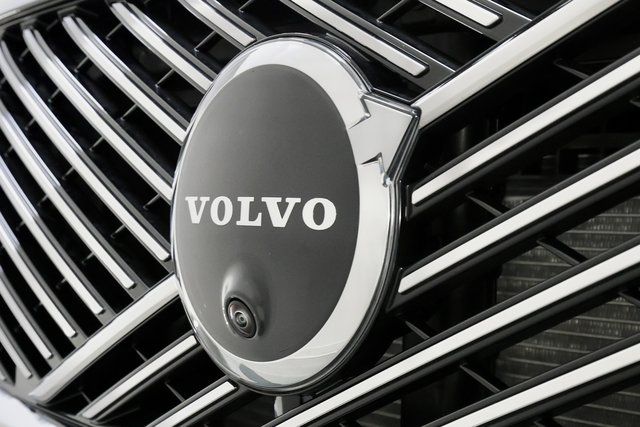 2026 Volvo XC90 Plus - Photo 12