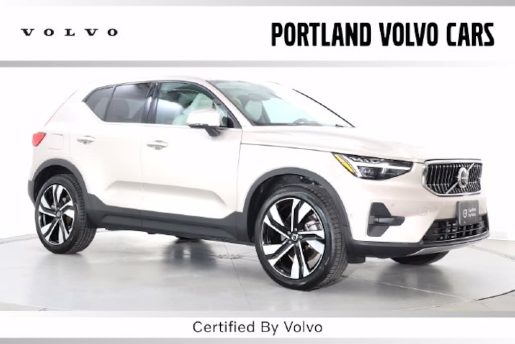 Certified 2024 Volvo XC40 B5 Ultimate Bright SUV