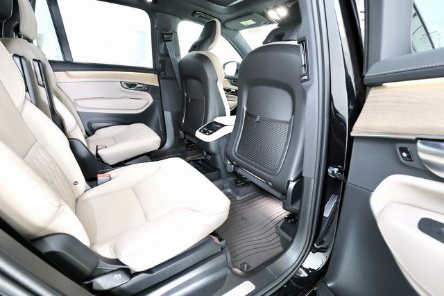 2026 Volvo XC90 Plus - Photo 18