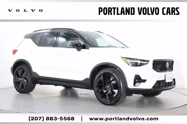 New 2026 Volvo XC40 B5 Ultra Black Edition SUV