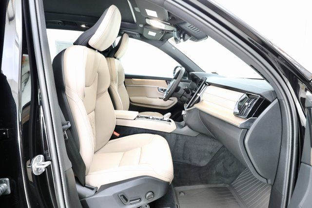2026 Volvo XC90 Plus - Photo 22