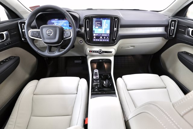 New 2026 Volvo XC40 B5 Plus SUV