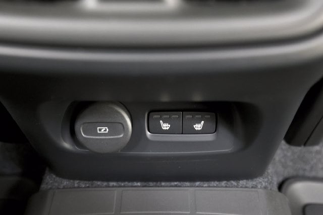 2026 Volvo XC40 Plus - Photo 17