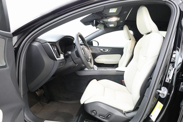 2026 Volvo V60 Cross Country Ultra - Photo 14