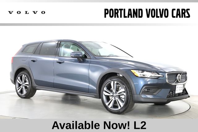 2026 Volvo V60 Cross Country Plus