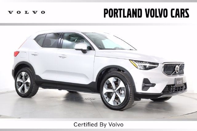 2025 Volvo XC40