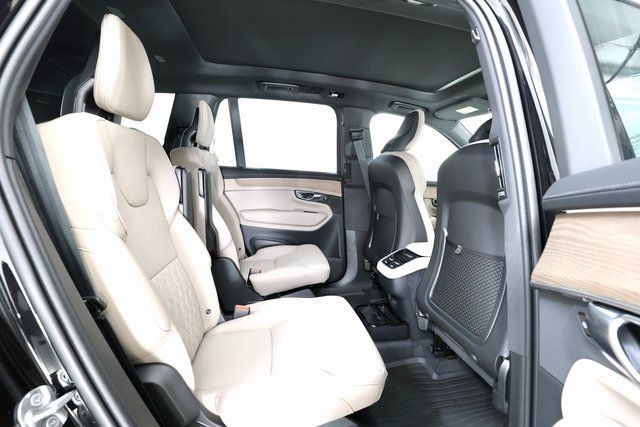 2026 Volvo XC90 Plus - Photo 19