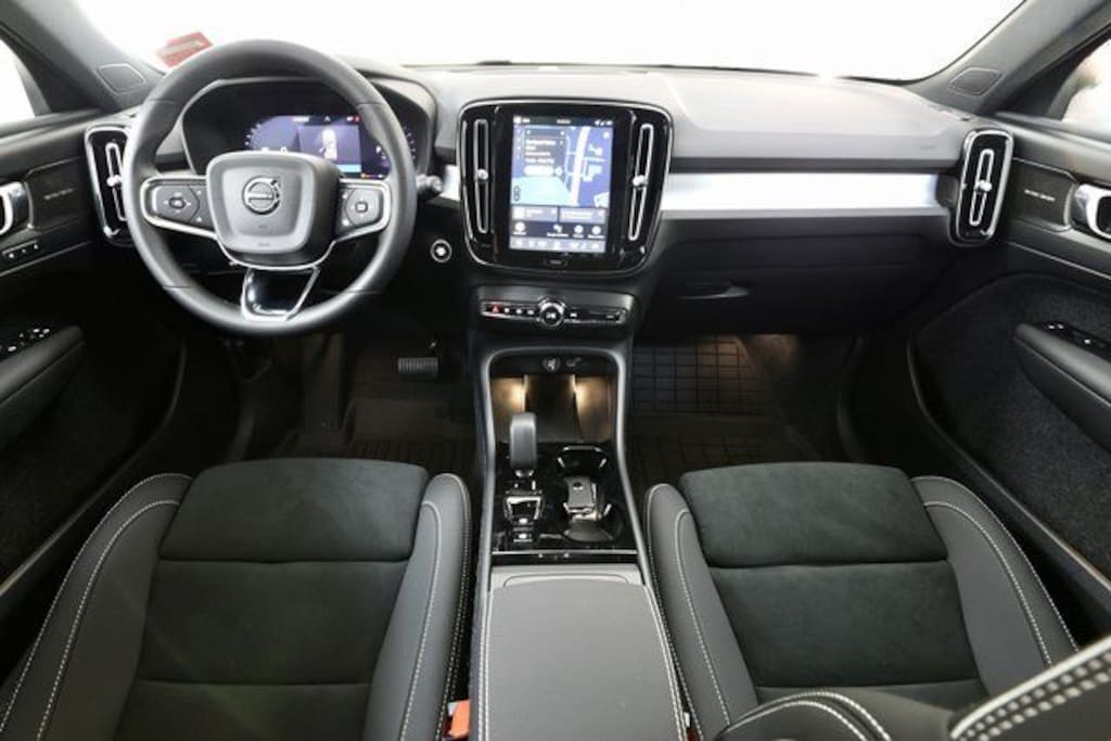 New 2026 Volvo XC40 B5 Ultra Black Edition SUV