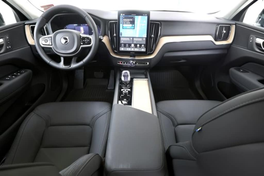 New 2026 Volvo XC60 B5 Plus SUV