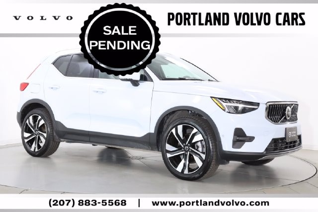 2025 Volvo XC40