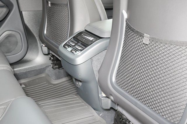 2026 Volvo XC60 Ultra - Photo 17