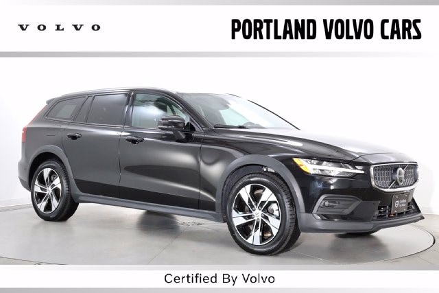 2025 Volvo V60 Cross Country