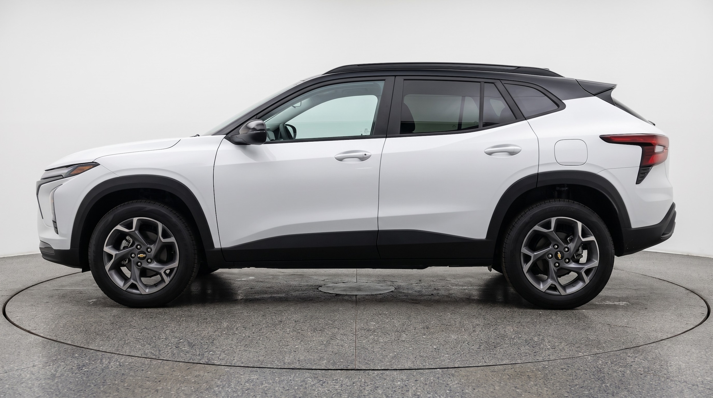 Thumbnail: 2025 Chevrolet Trax - 4