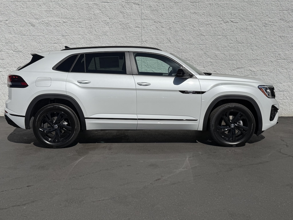 New 2026 Volkswagen Atlas Cross Sport SEL R-Line Black SUV