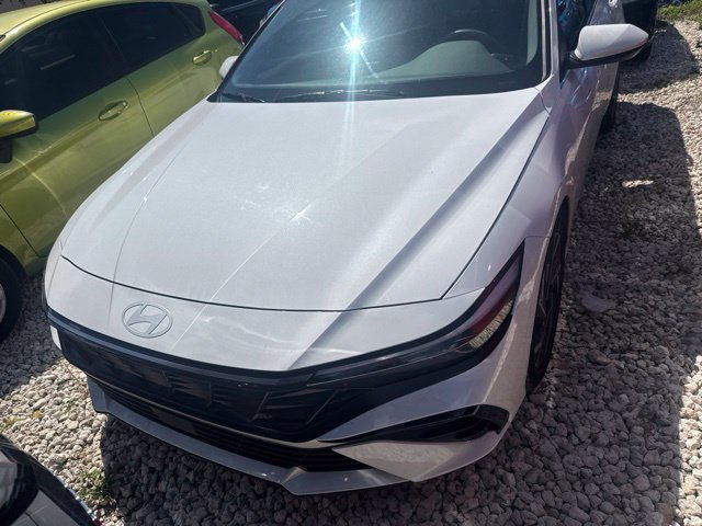 2024 Hyundai Elantra SEL - Photo 2
