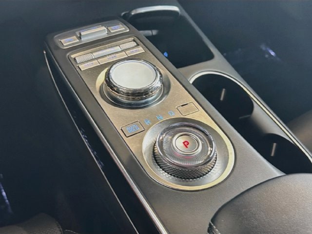 2025 GENESIS GV70 Standard - Photo 16
