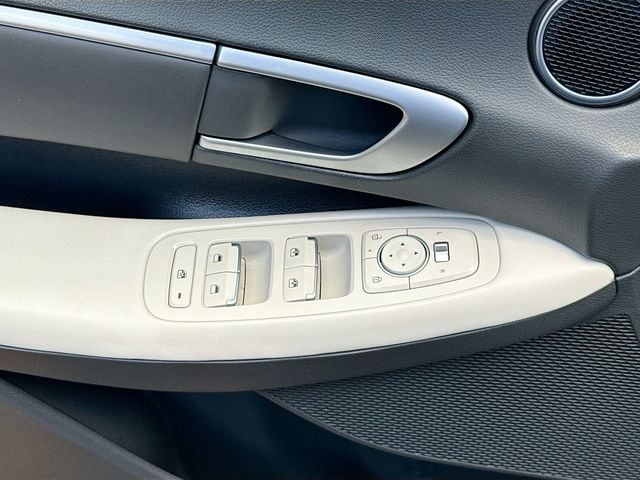 2024 Hyundai Sonata Hybrid SEL - Photo 17