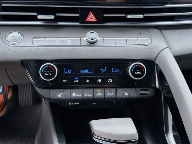 2025 Hyundai Elantra SEL - Photo 15