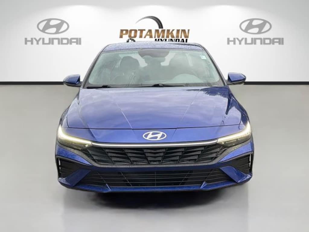 Used 2024 Hyundai Elantra SEL Sedan