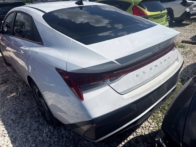 2024 Hyundai Elantra SEL - Photo 8