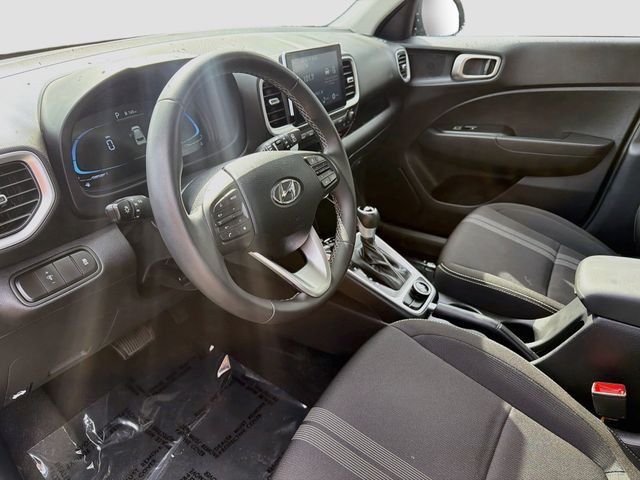 2025 Hyundai Venue SEL - Photo 9