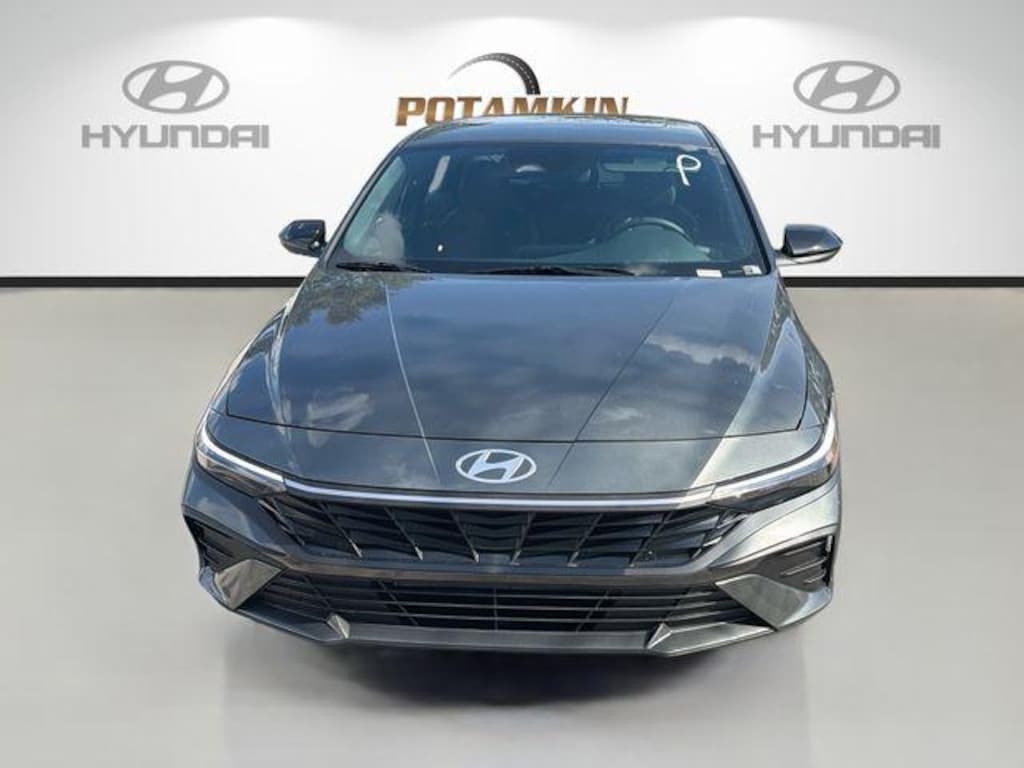 New 2026 Hyundai Elantra SEL Sport Sedan