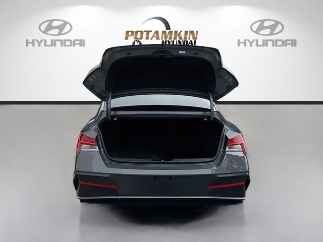 2025 Hyundai Elantra SEL - Photo 24