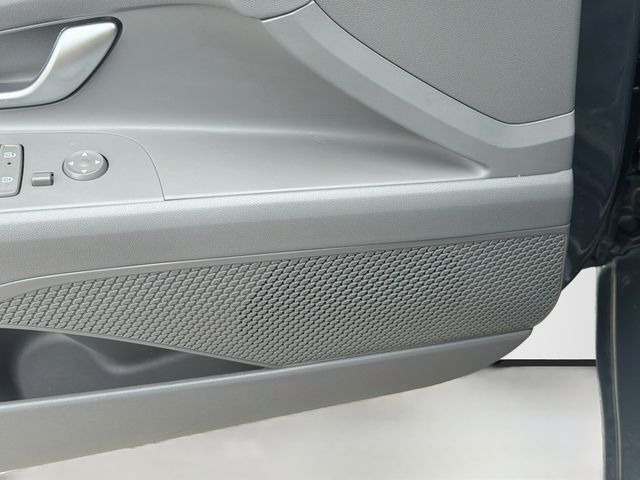 2025 Hyundai Elantra SEL - Photo 18