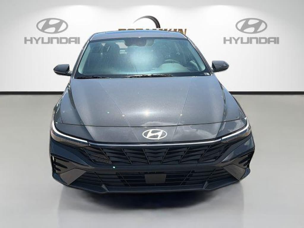 New 2026 Hyundai Elantra Limited Sedan