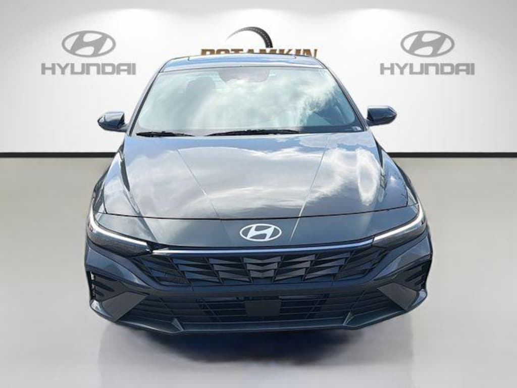 New 2026 Hyundai Elantra SEL Sport Sedan