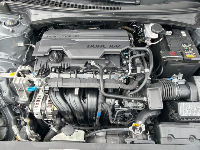 2025 Hyundai Elantra SEL - Photo 28