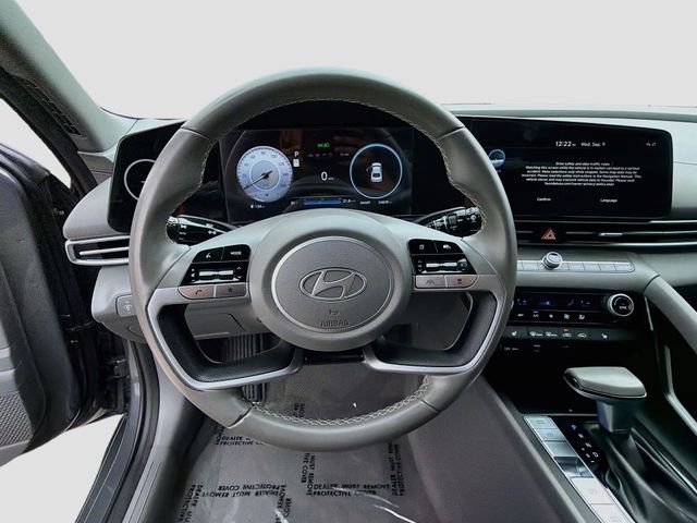 2025 Hyundai Elantra SEL - Photo 11
