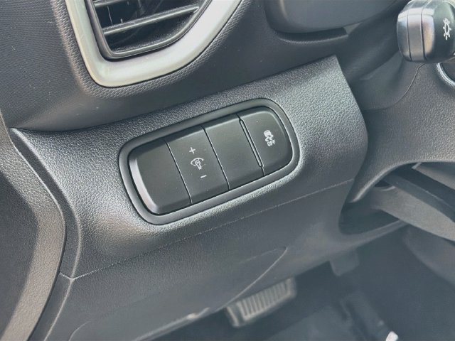 2025 Hyundai Venue SEL - Photo 10