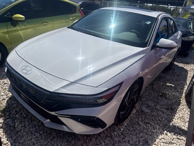 2024 Hyundai Elantra SEL - Photo 1