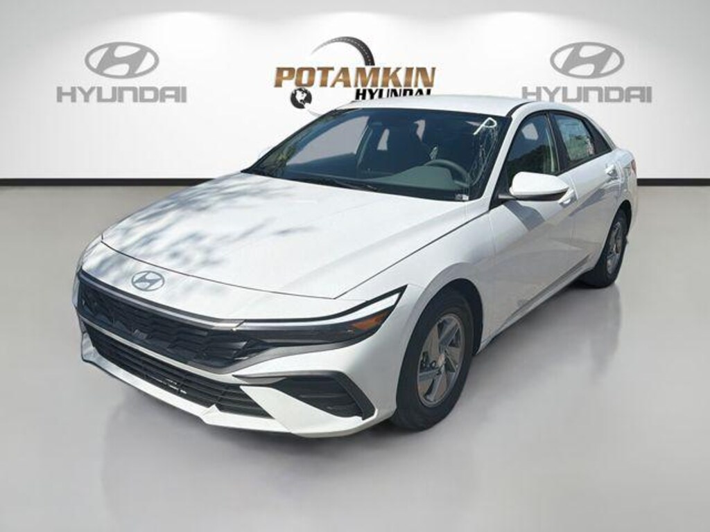 New 2026 Hyundai Elantra SE Sedan