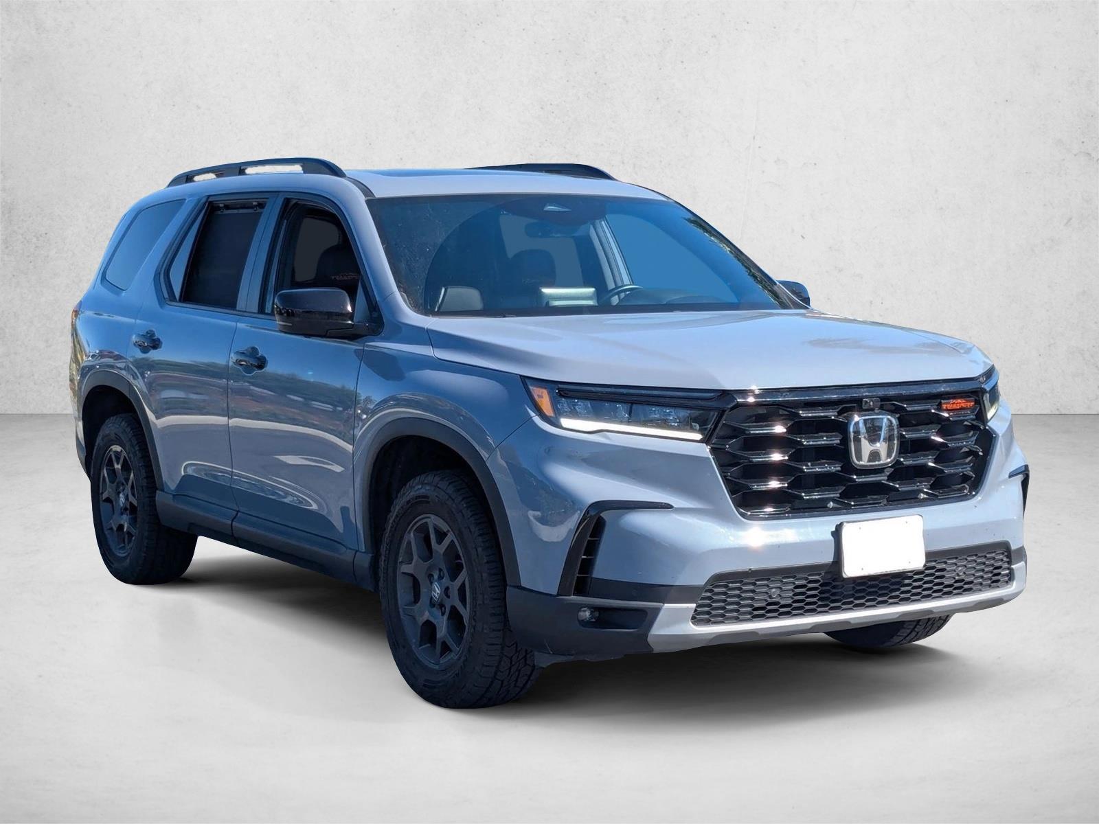 Used 2025 Honda Pilot TrailSport SUV