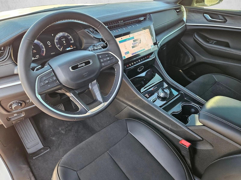 New 2026 Jeep Grand Cherokee Laredo Altitude SUV
