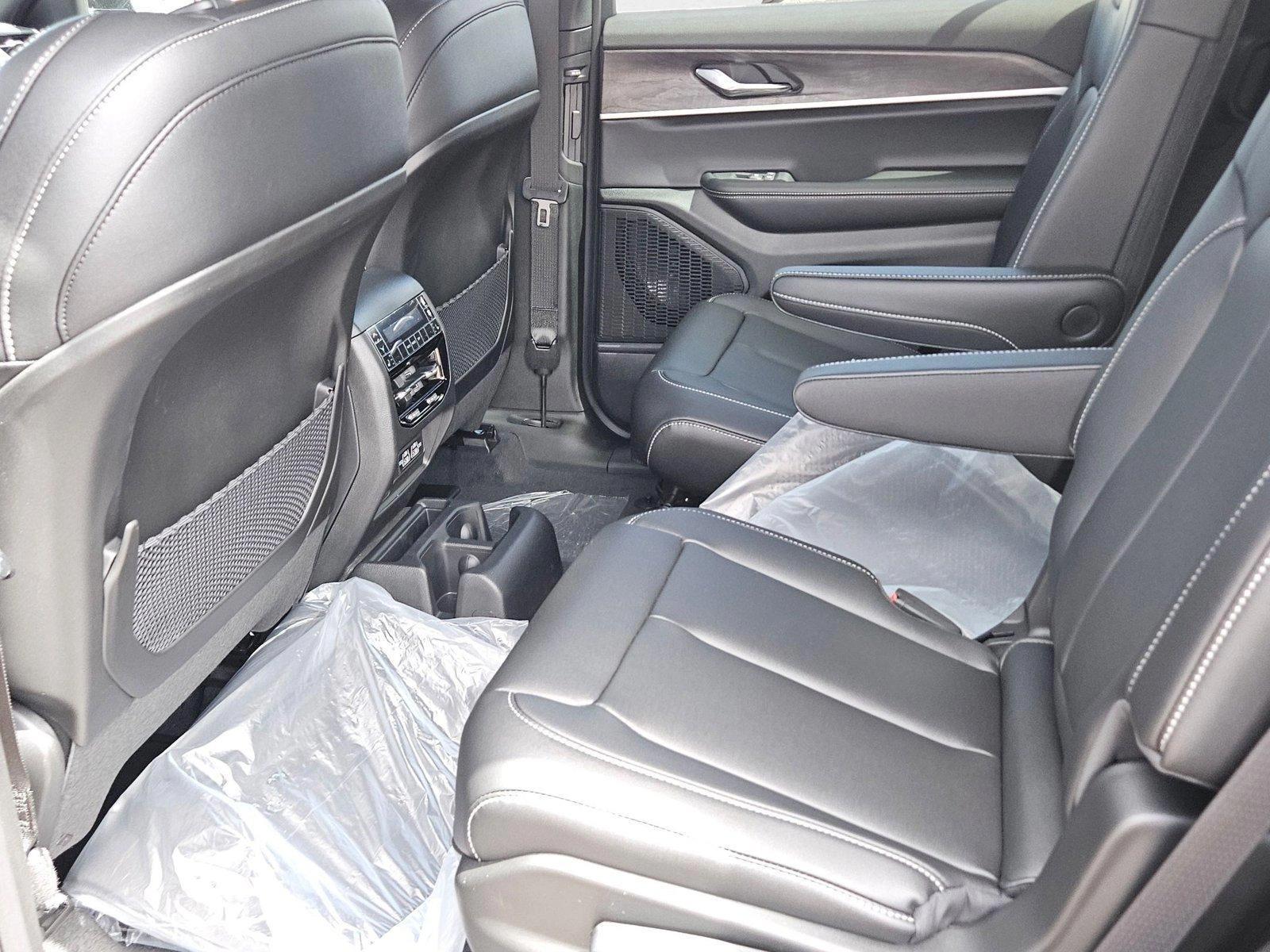 2025 Jeep Grand Cherokee L Limited - Photo 15