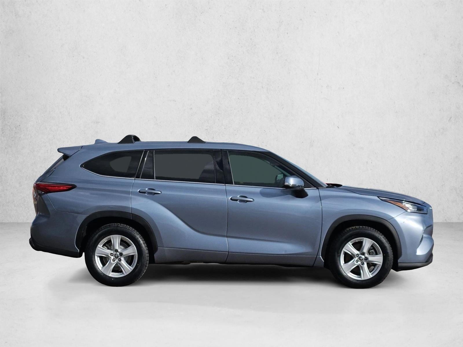 Used 2020 Toyota Highlander LE Sport Utility