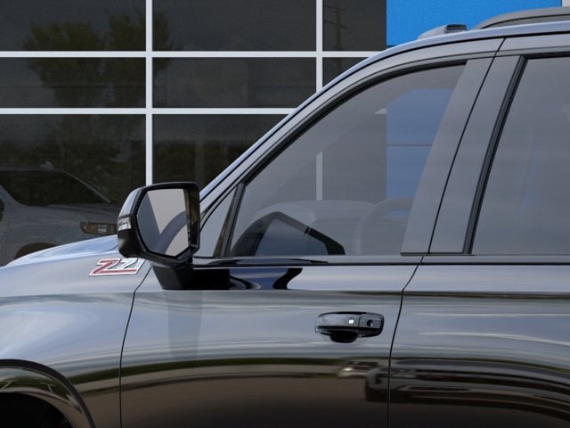 2027 Chevrolet Tahoe Z71 - Photo 12