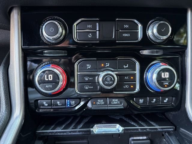 2023 GMC Yukon Denali - Photo 21
